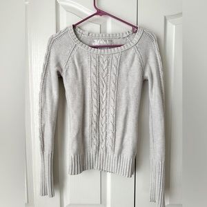 American Eagle 90s cable knit sweater